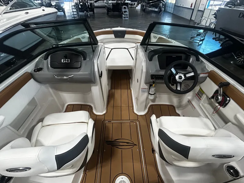 Slide: The Image of Chaparral 23 SSi 2025 - 5