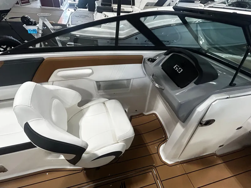 Slide: The Image of Chaparral 23 SSi 2025 - 6