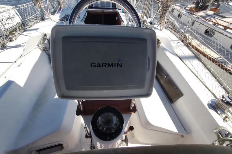 Slide: The Image of Cockpit of 1987 Hunter 37 Legend sailboat with Garmin navigation system. - 14