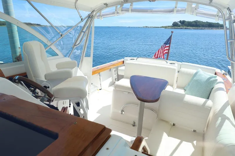 Slide: The Image of SIDEKICK, 2007 Hunt Yachts Surfhunter 29 - 6