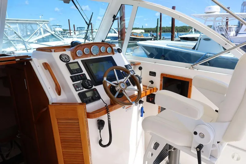 Slide: The Image of SIDEKICK, 2007 Hunt Yachts Surfhunter 29 - 9