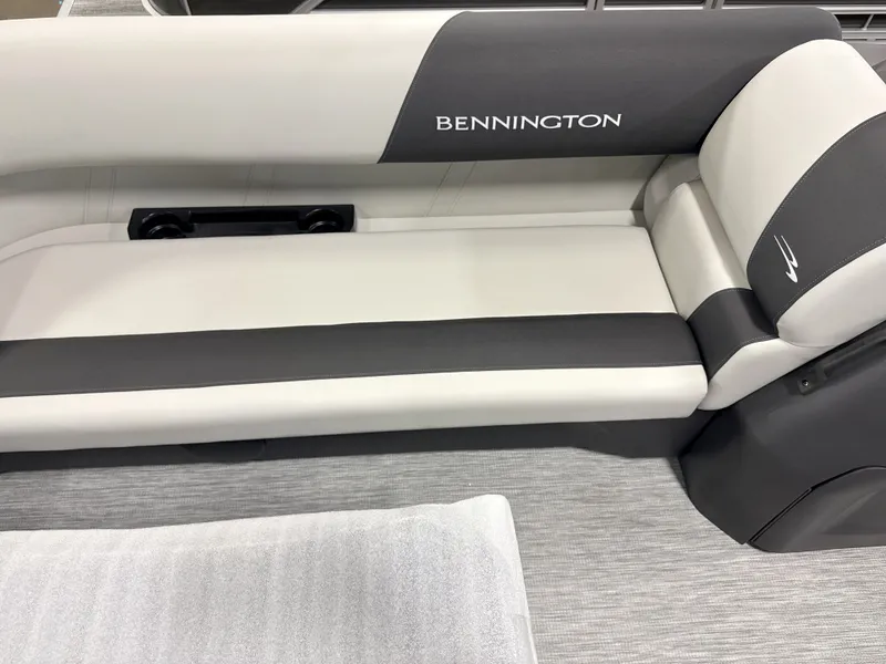 Slide: The Image of Bennington 22SSB-SPS/Snap 2026 - 3