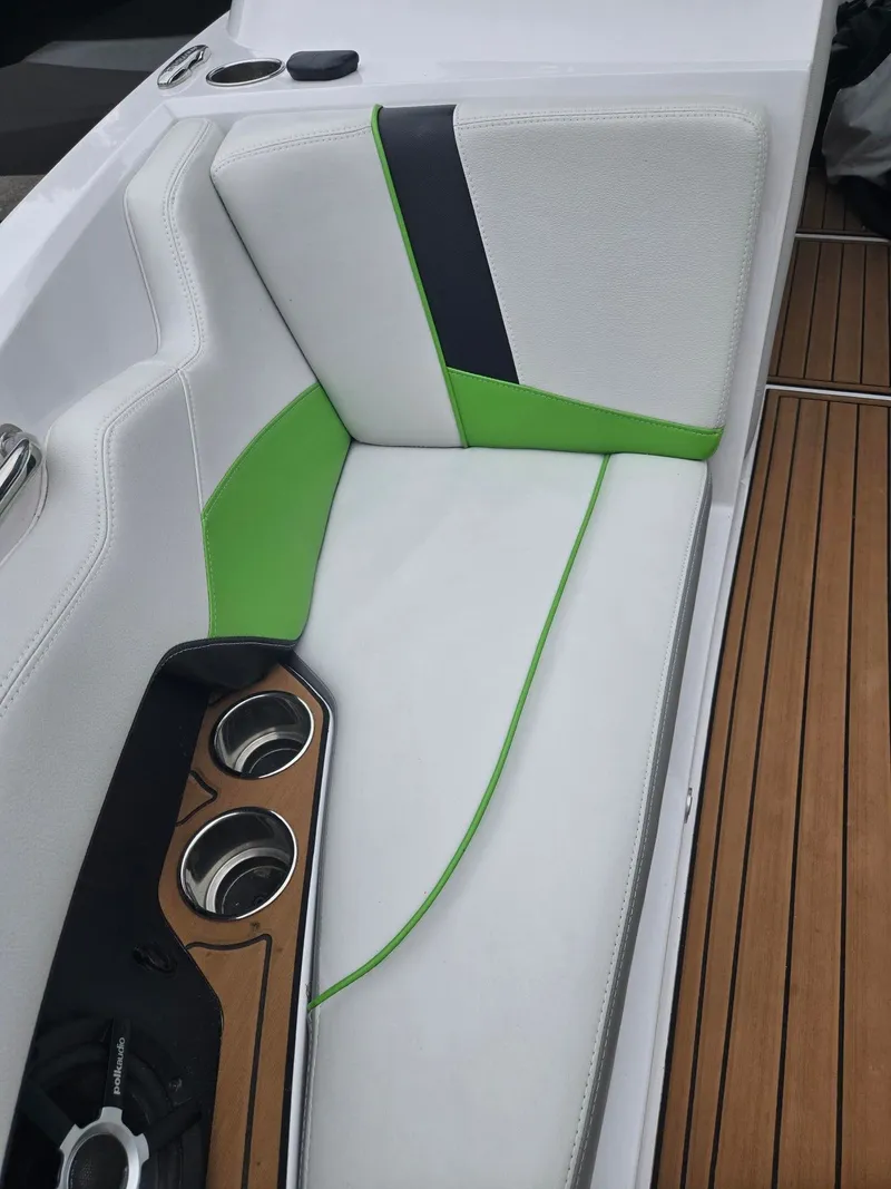 Slide: The Image of Nautique Super Air Nautique 230 2014 - 10