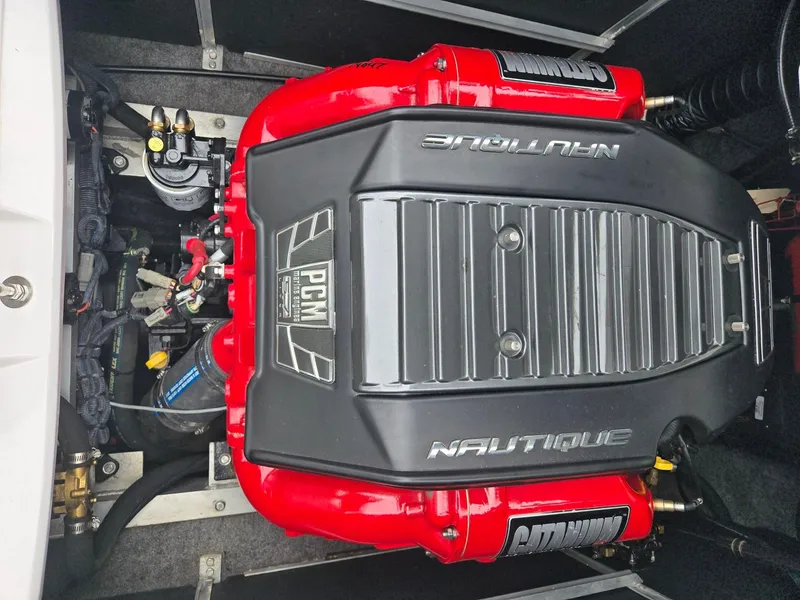 Slide: The Image of Nautique Super Air Nautique 230 2014 - 17