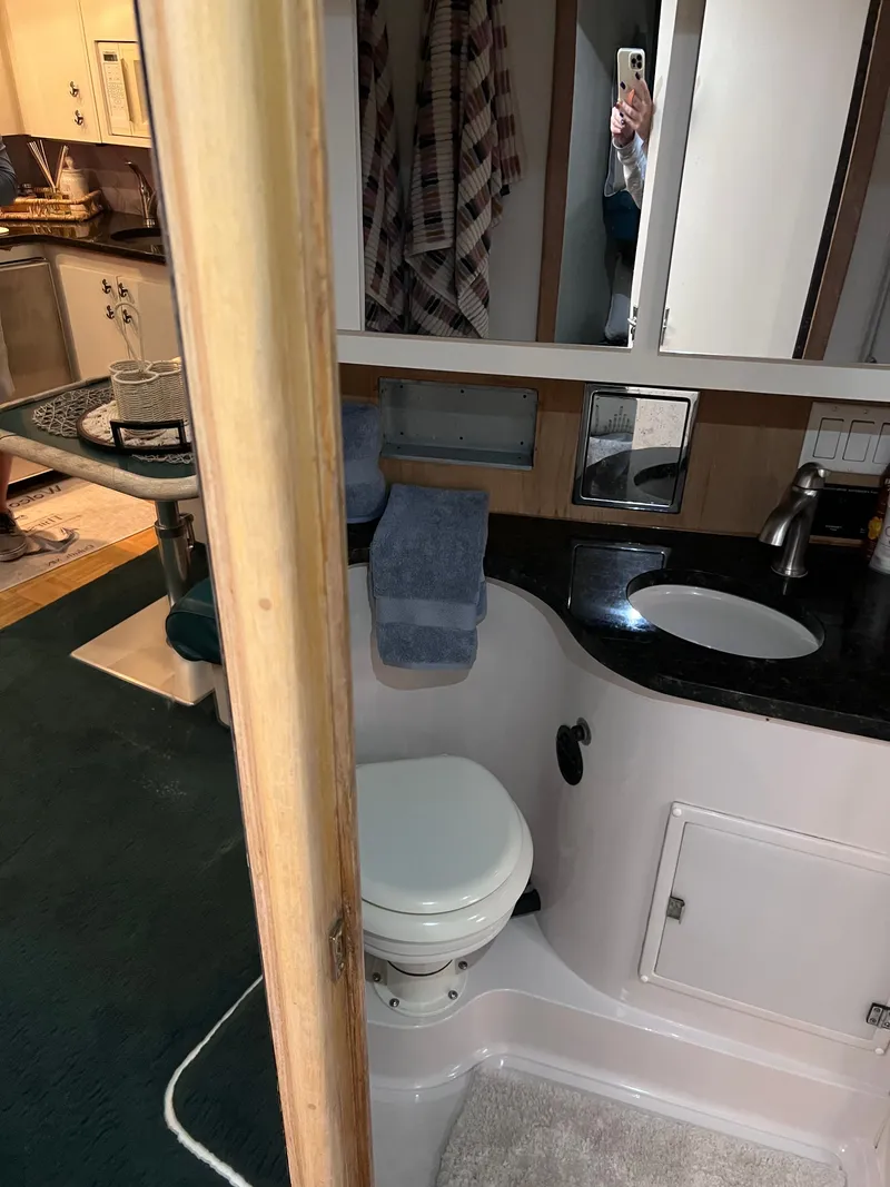 Slide: The Image of Wellcraft 43 Portofino 1992 - 14