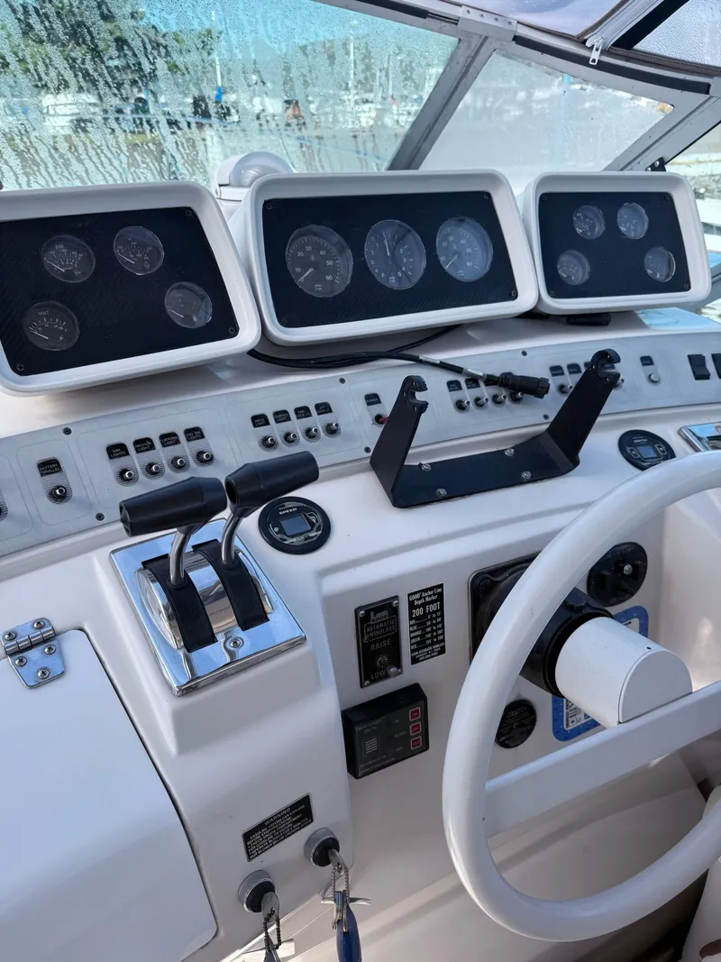 Slide: The Image of Wellcraft 43 Portofino 1992 - 2