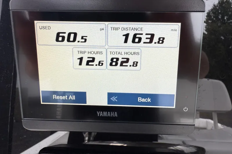 Slide: The Image of Yamaha display showing fuel usage, trip distance, and hours for Parker 2300 Special Edition 2024. - 20