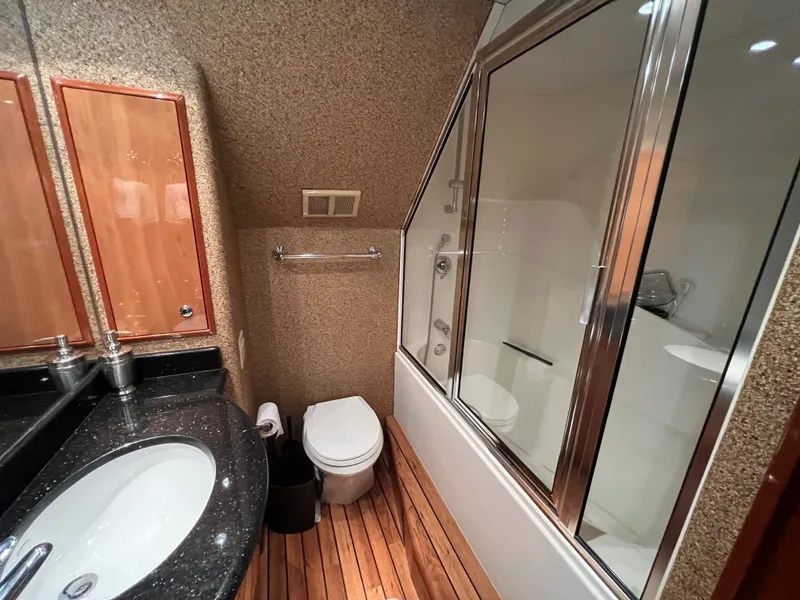 Slide: The Image of Hatteras 64 Motor Yacht 2008 - 15