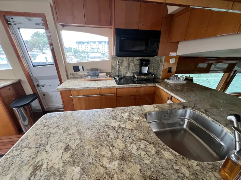 Slide: The Image of Hatteras 64 Motor Yacht 2008 - 8