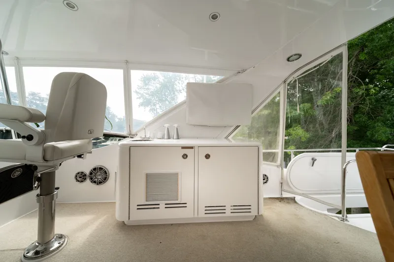 Slide: The Image of Hatteras 64 Motor Yacht 2008 - 52