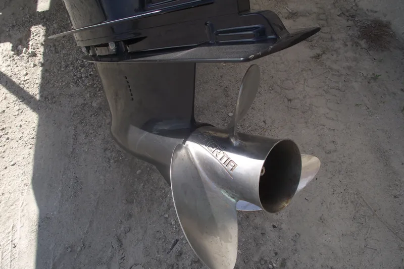 Slide: The Image of Propeller of 2022 Scout 215 Dorado boat - 4