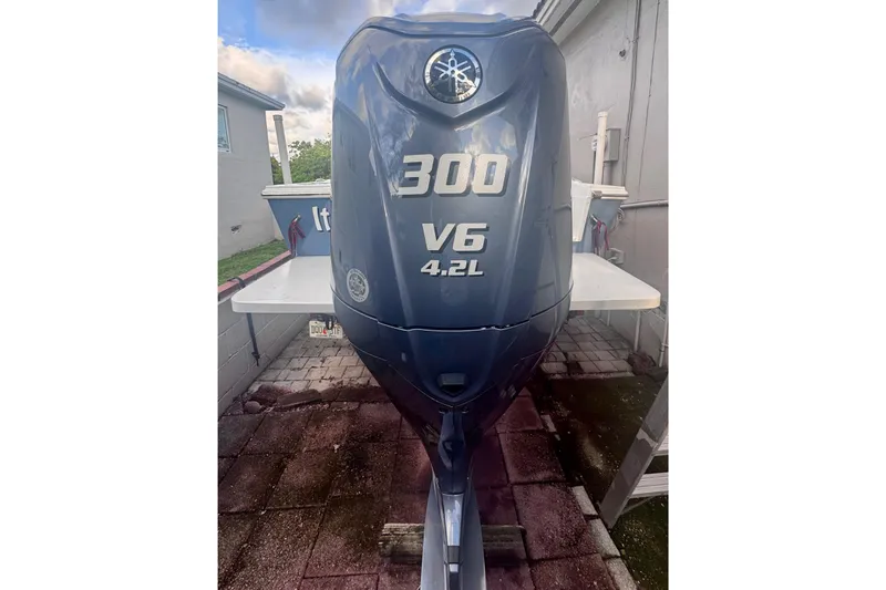 Slide: The Image of Yamaha 300 V6 4.2L outboard engine on 2024 Parker 2320 Sport Cabin boat. - 6