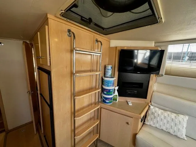 Slide: The Image of Carver 350 Mariner 2000 - 29