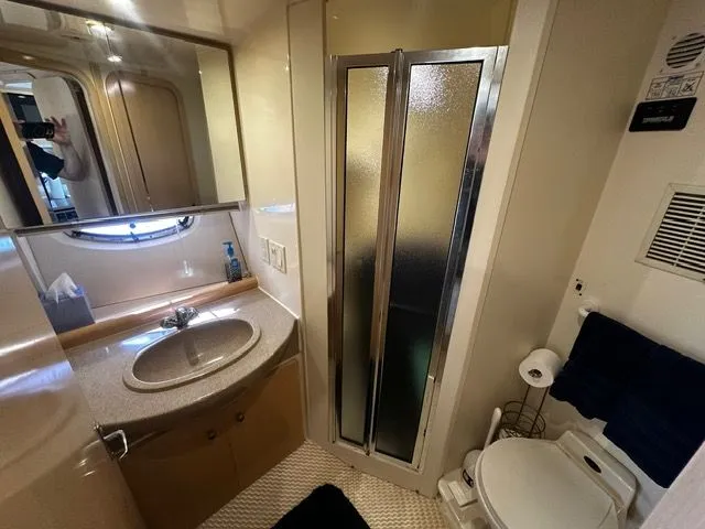 Slide: The Image of Carver 350 Mariner 2000 - 36