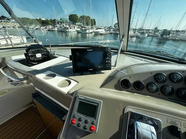 Slide: The Image of Carver Yachts 350 Mariner 2000 - 24