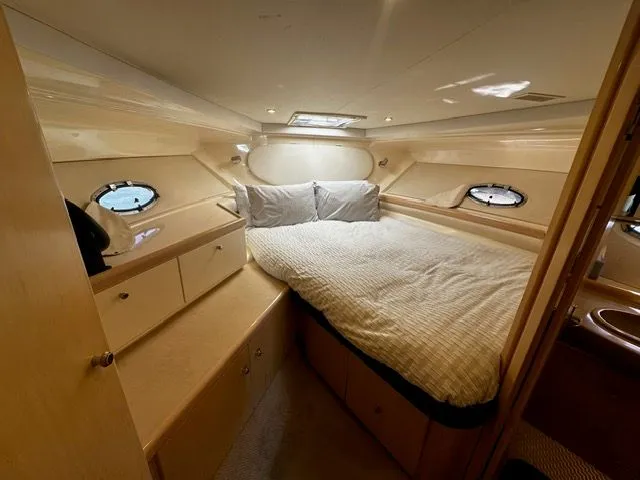 Slide: The Image of Carver Yachts 350 Mariner 2000 - 34