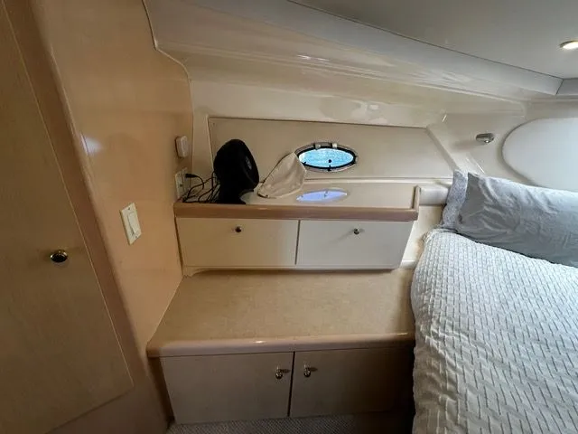 Slide: The Image of Carver Yachts 350 Mariner 2000 - 35