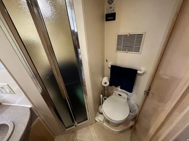 Slide: The Image of Carver Yachts 350 Mariner 2000 - 37