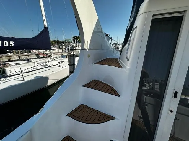 Slide: The Image of Carver Yachts 350 Mariner 2000 - 7