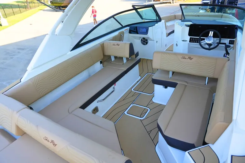 Slide: The Image of Sea Ray SDX 270 Surf 2026 - 11