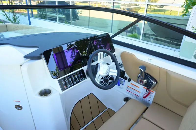 Slide: The Image of Sea Ray SDX 270 Surf 2026 - 18