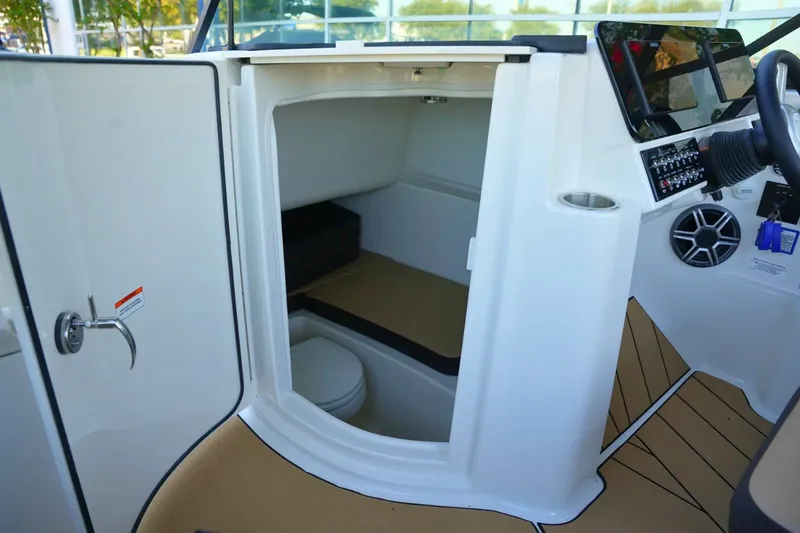 Slide: The Image of Sea Ray SDX 270 Surf 2026 - 24