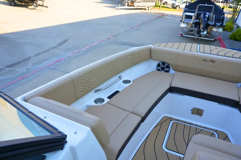 Slide: The Image of Sea Ray SDX 270 Surf 2026 - 29