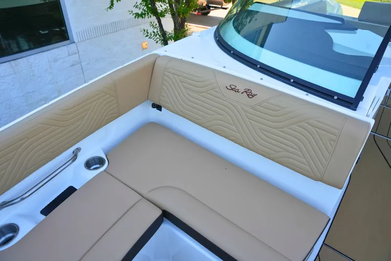 Slide: The Image of Sea Ray SDX 270 Surf 2026 - 31