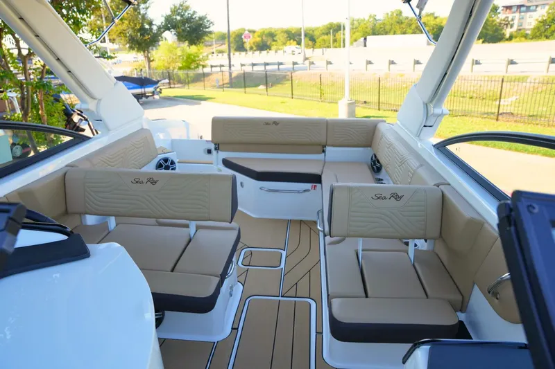 Slide: The Image of Sea Ray SDX 270 Surf 2026 - 33