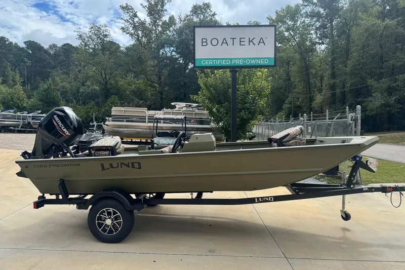 The Image of 2026 Lund 1760 Predator SC boat on trailer at Boateka of West Georgia dealership. - 0