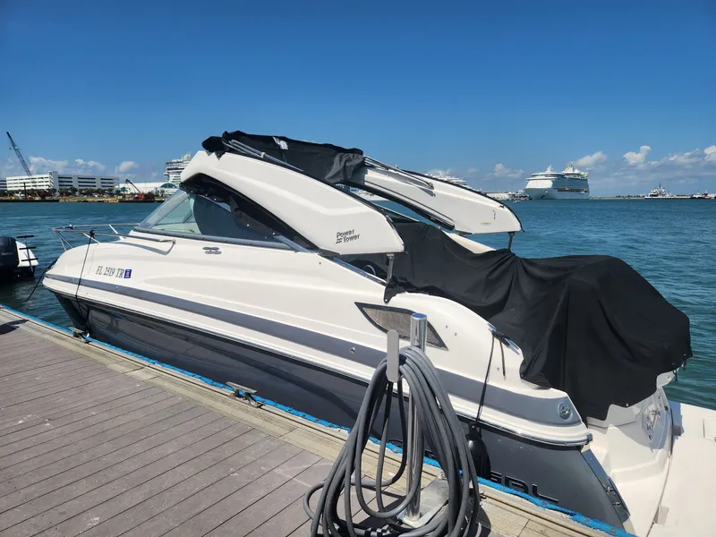 The Image of Regal 28 Express 2023 - 0