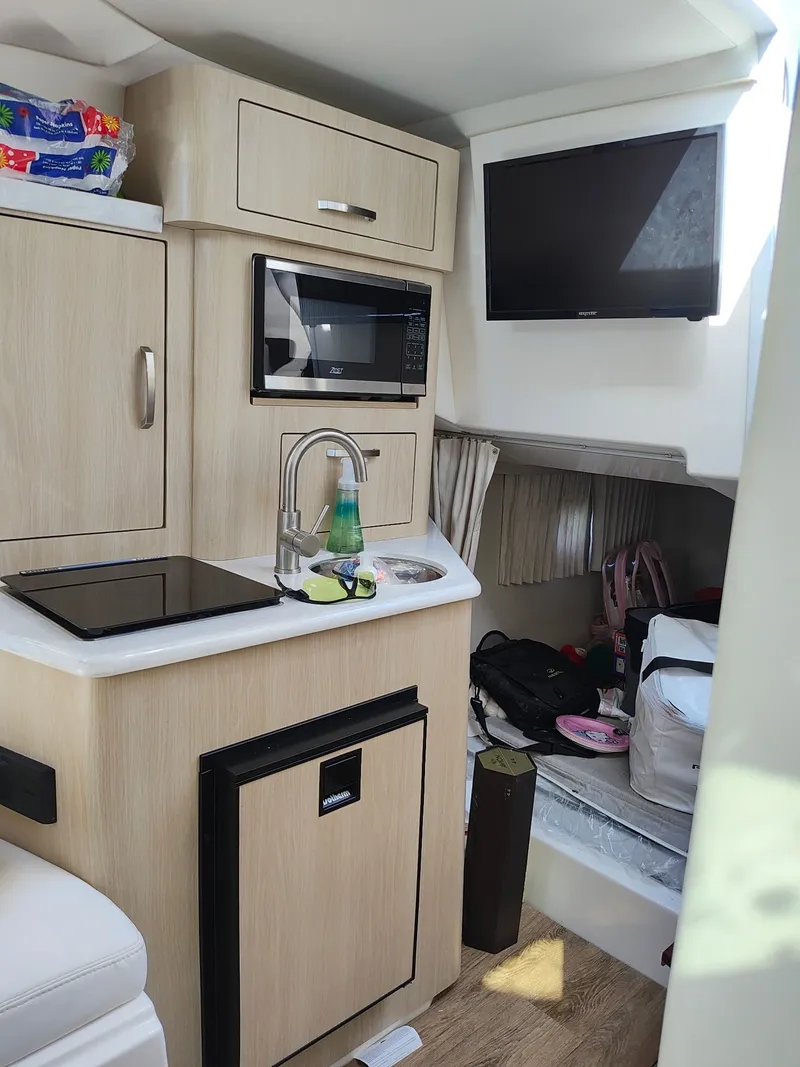 Slide: The Image of Regal 28 Express 2023 - 11