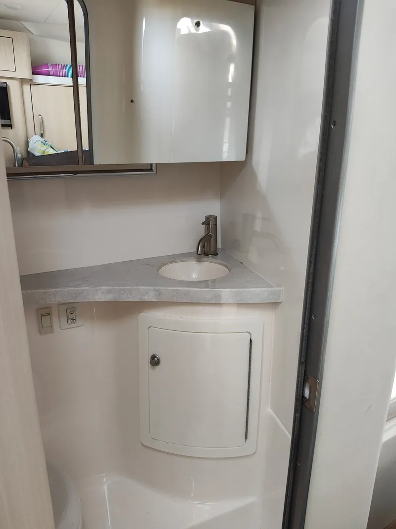 Slide: The Image of Regal 28 Express 2023 - 14