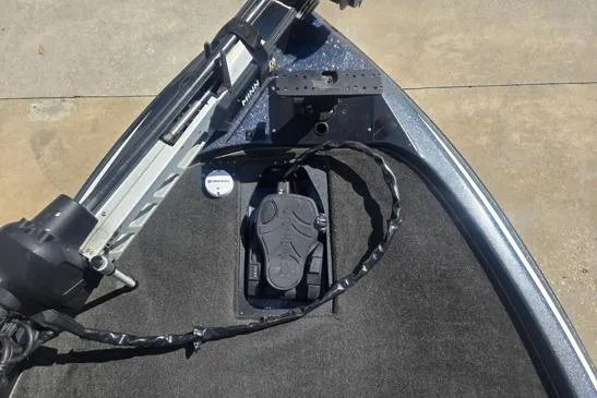 Slide: The Image of 2015 Skeeter ZX225 boat deck with trolling motor and foot pedal. - 4