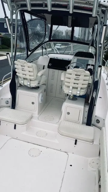 Slide: The Image of Grady-White Islander 2004 - 2