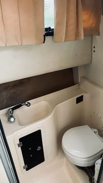 Slide: The Image of Grady-White Islander 2004 - 7