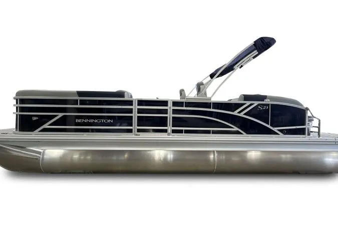 Slide: The Image of 2026 Bennington 23 SSBSF pontoon boat with sleek design and modern features. - 4