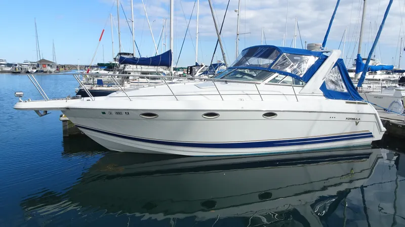 The Image of Formula 31 Performance Cruiser 2001 - 0