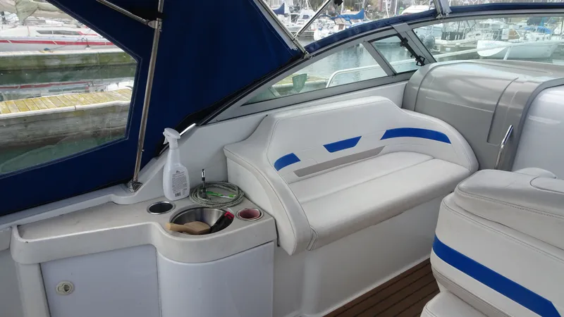 Slide: The Image of Formula 31 Performance Cruiser 2001 - 7