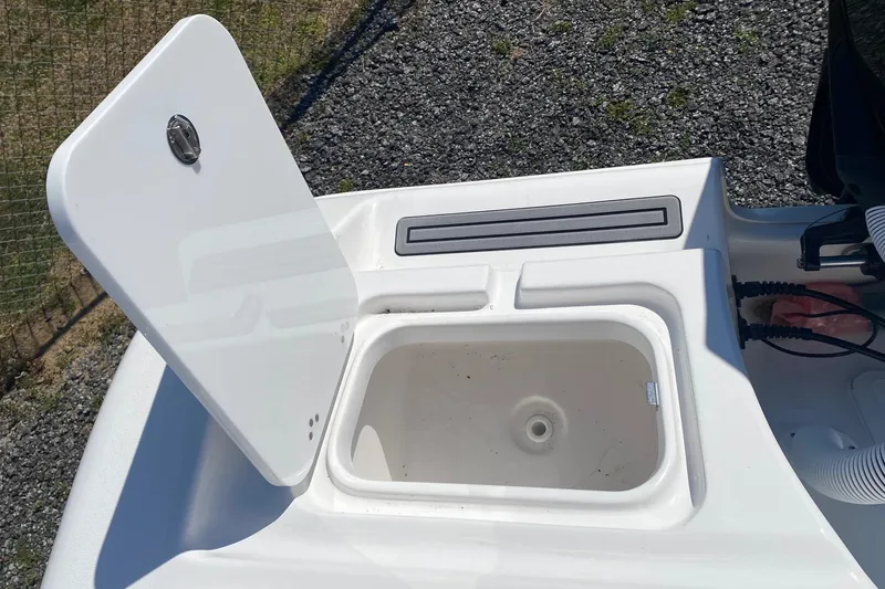 Slide: The Image of TIDEWATER 220LXF - 11