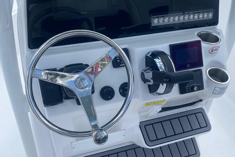 Slide: The Image of TIDEWATER 220LXF - 13