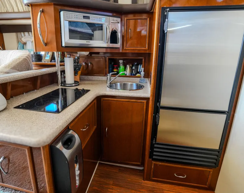 Slide: The Image of Carver Yachts 360 Sport Sedan 2008 - 15