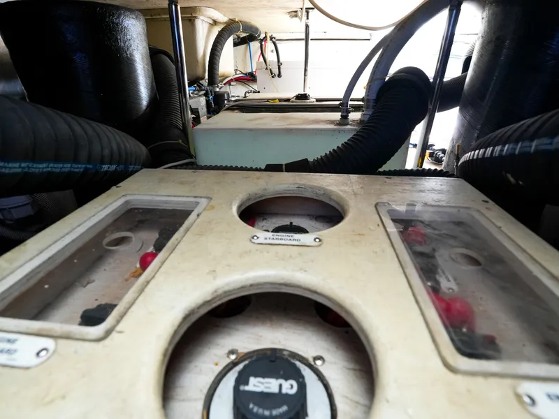 Slide: The Image of Carver Yachts 36 Super Sport 2008 - 35