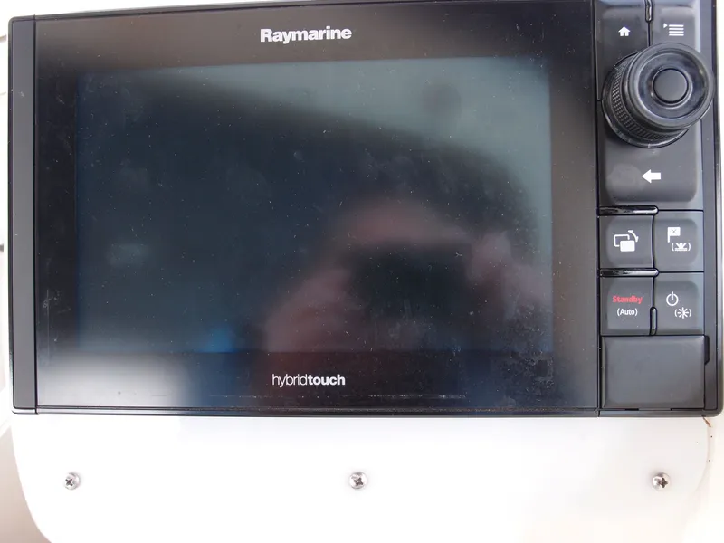 Slide: The Image of Sea Ray Sundancer 330 1999 - 13