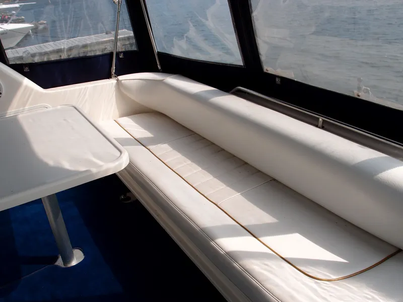 Slide: The Image of Sea Ray Sundancer 330 1999 - 21