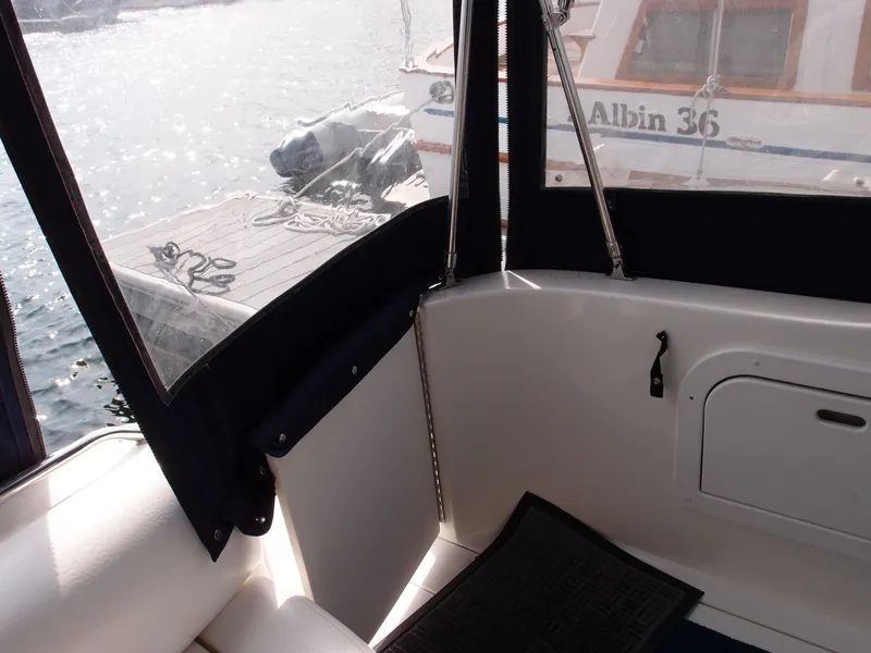 Slide: The Image of Sea Ray Sundancer 330 1999 - 24