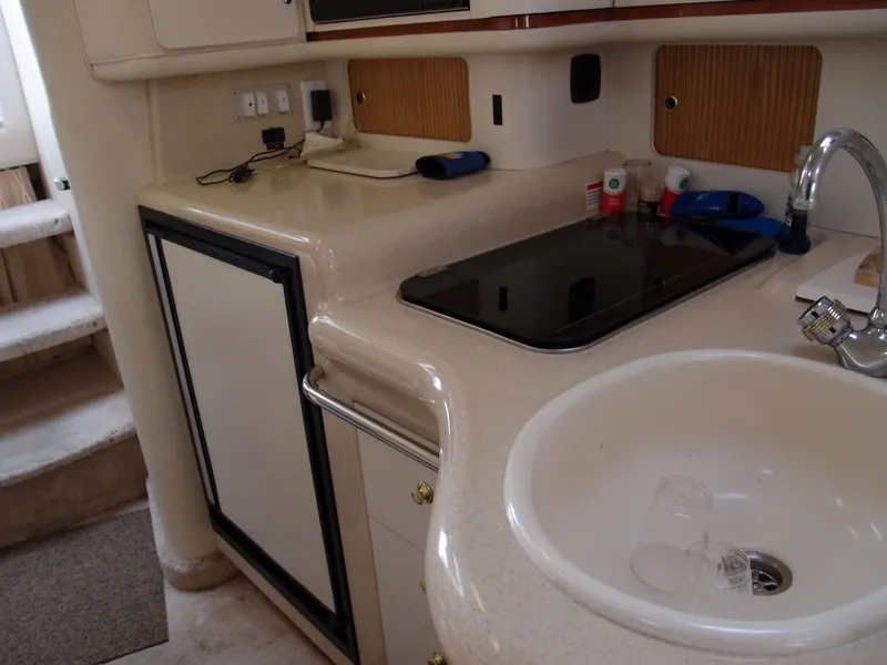 Slide: The Image of Sea Ray Sundancer 330 1999 - 26