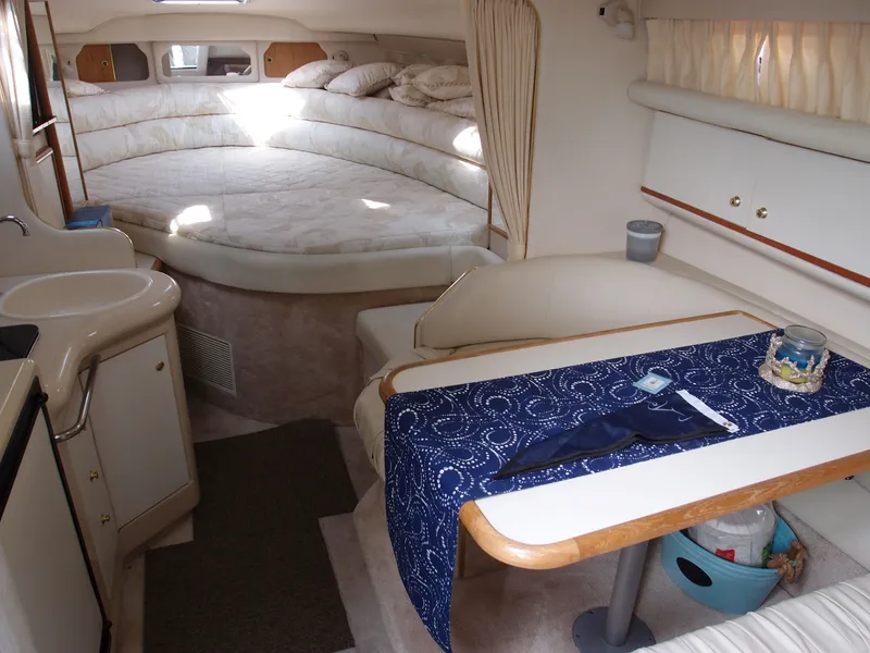 Slide: The Image of Sea Ray Sundancer 330 1999 - 27