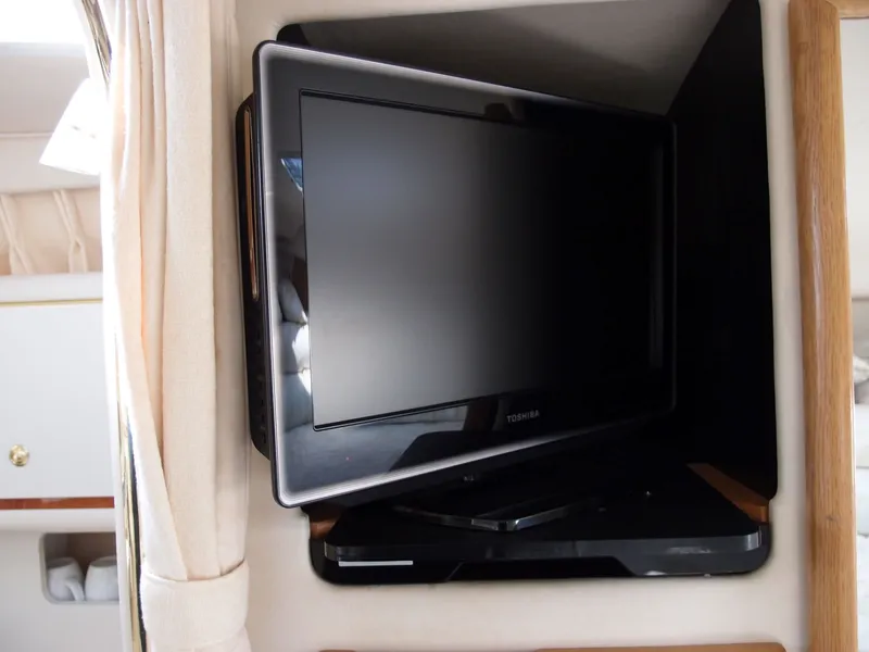 Slide: The Image of Sea Ray Sundancer 330 1999 - 28