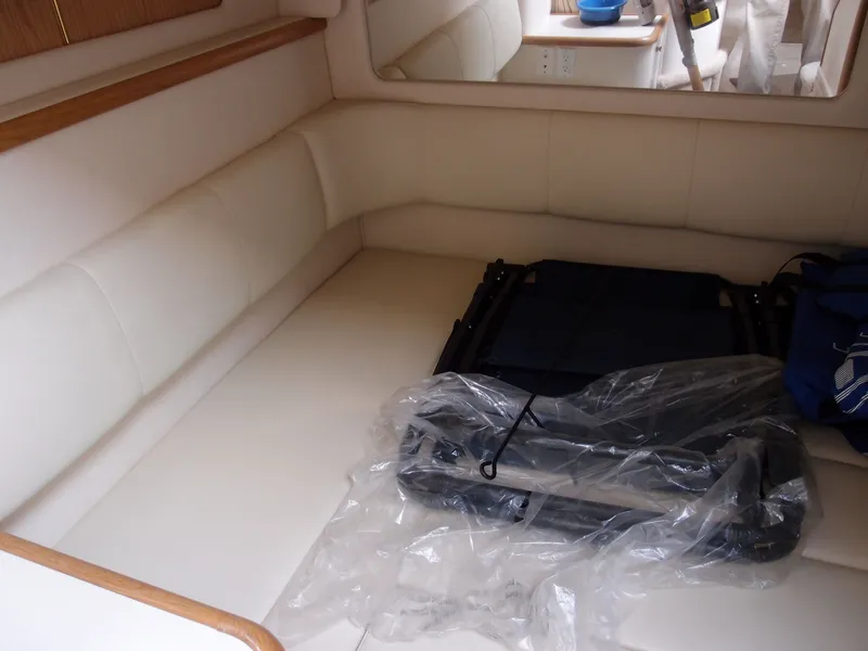 Slide: The Image of Sea Ray Sundancer 330 1999 - 32